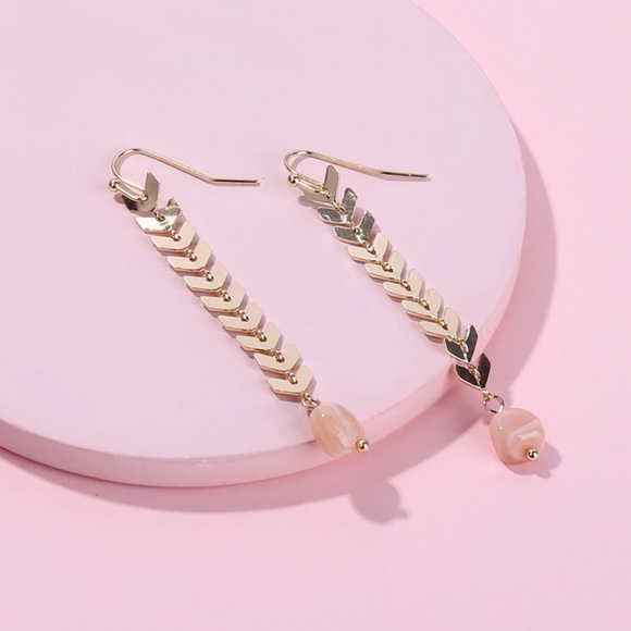 Jewelry - Gold colored chevron design dangle earrings